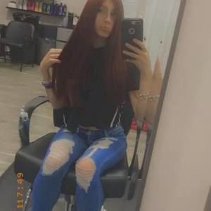 Meet your Posher, Layla